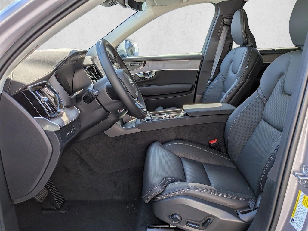 New 2026 Volvo XC90 Plug-In Hybrid Ultra Sport Utility