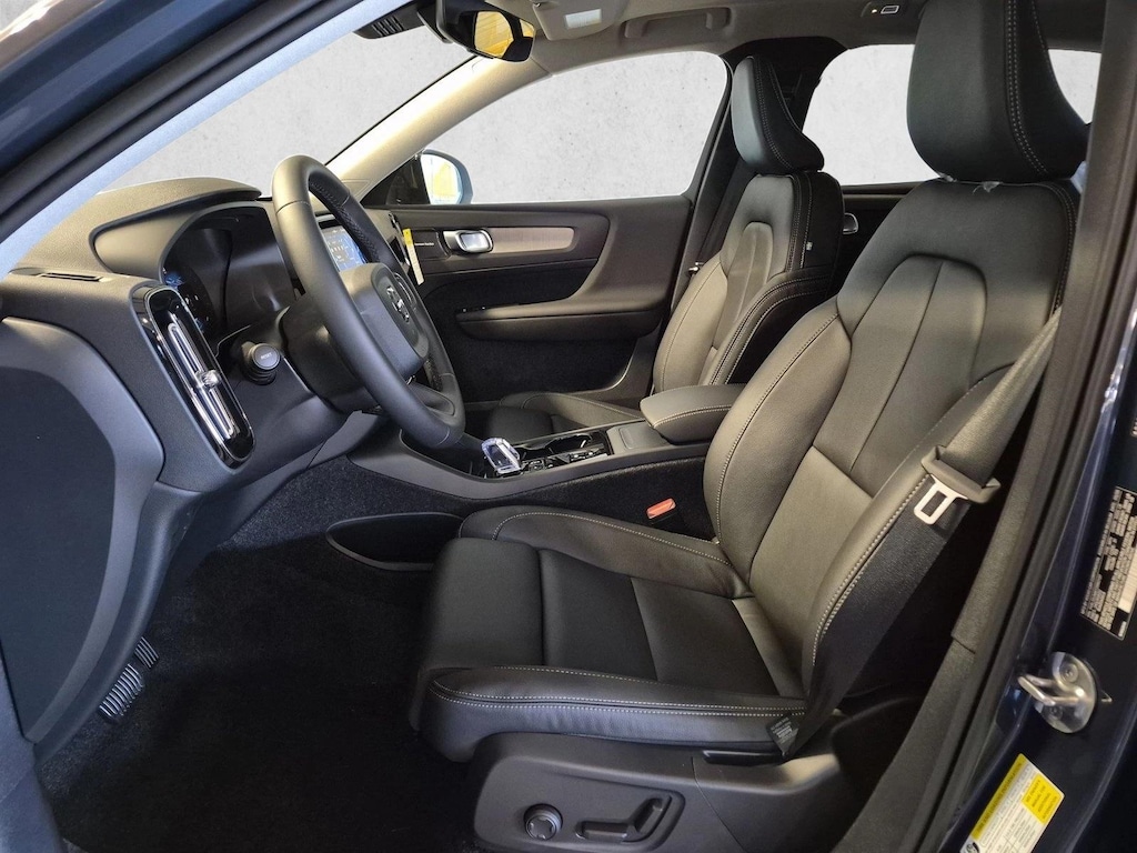 New 2026 Volvo XC40 Ultra Sport Utility