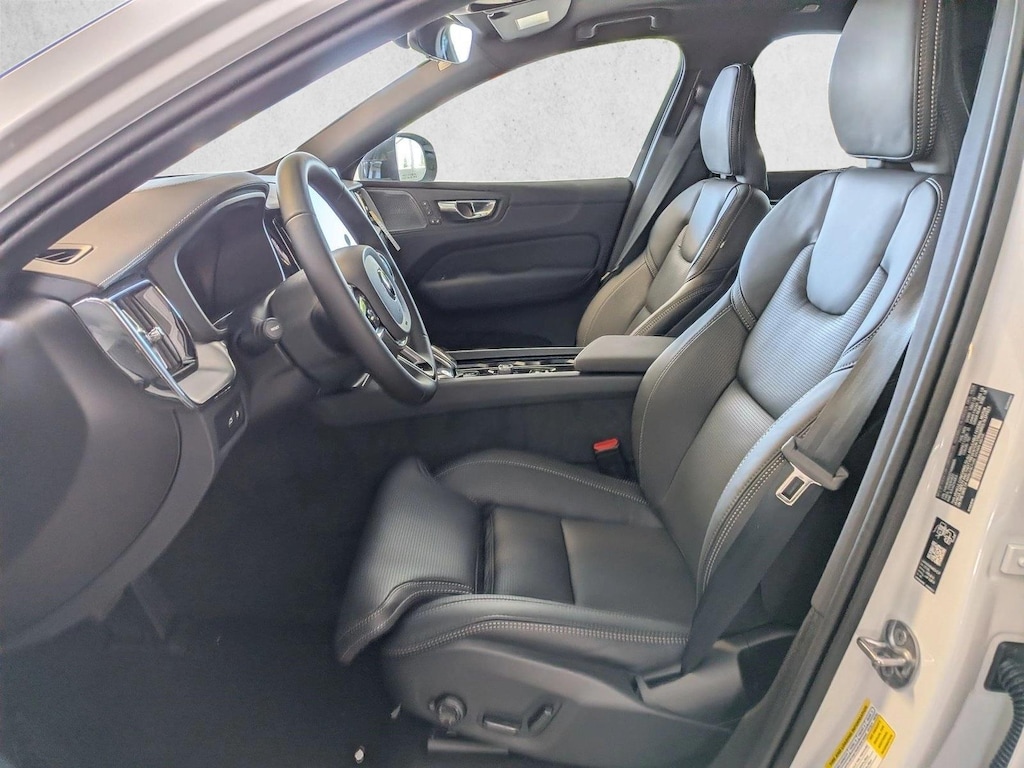 New 2026 Volvo XC60 Plug-In Hybrid Ultra Black Edition Sport Utility