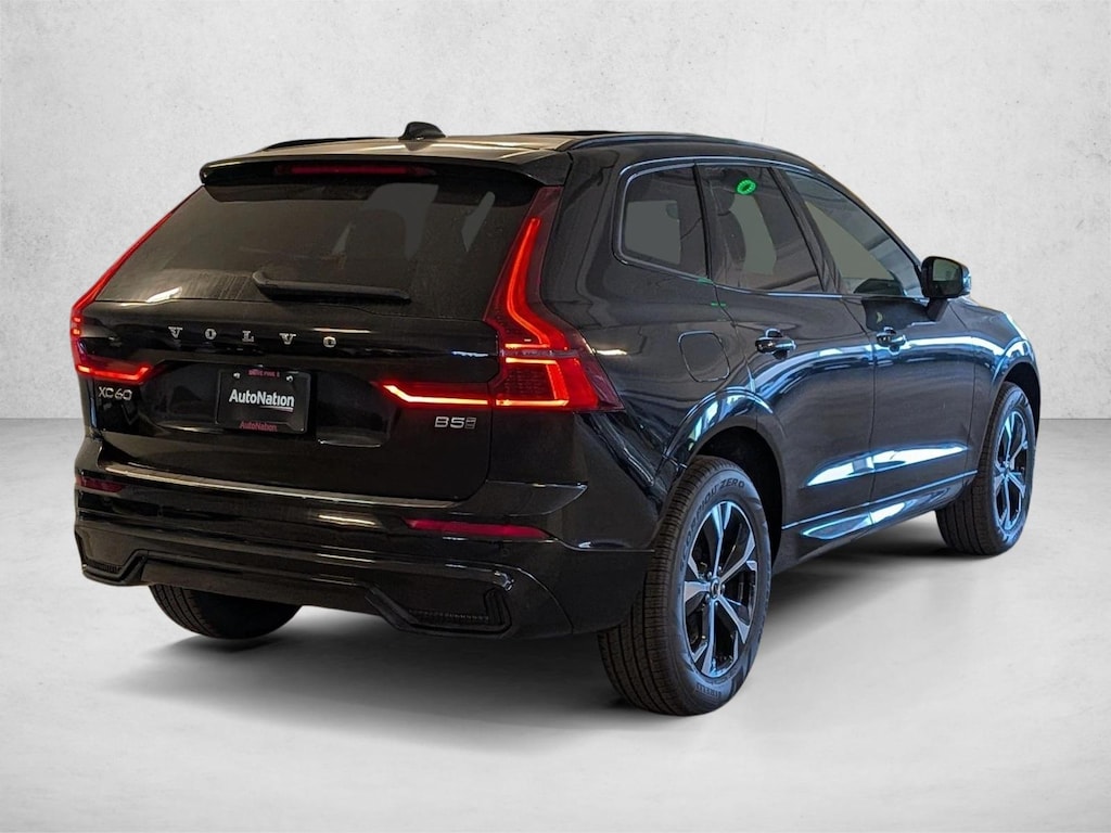 New 2026 Volvo XC60 Core Sport Utility