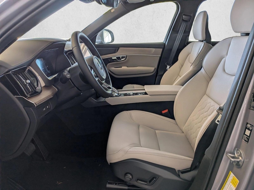 New 2026 Volvo XC90 Plug-In Hybrid Plus Sport Utility