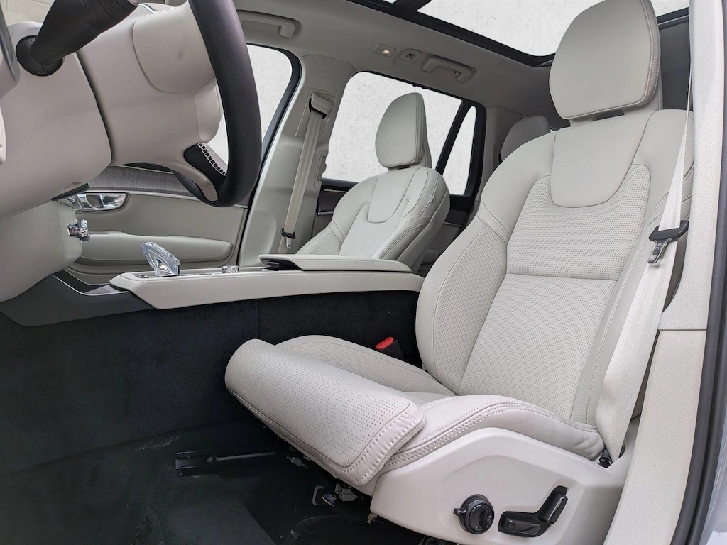 New 2026 Volvo XC90 Plug-In Hybrid Ultra Sport Utility