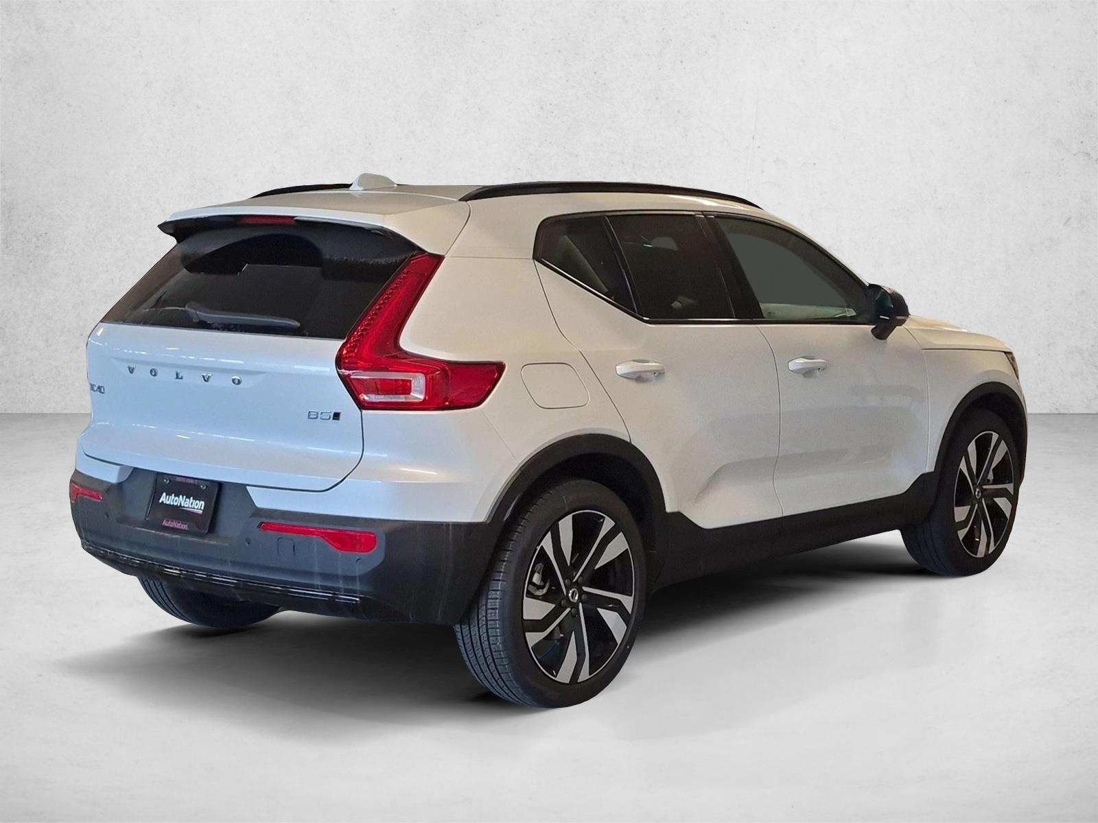 New 2026 Volvo XC40 Plus Sport Utility