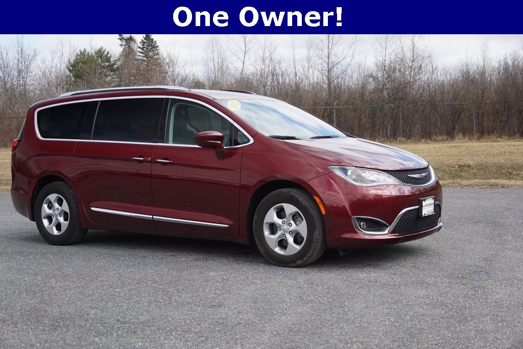 2017 Chrysler Pacifica Touring-L Plus