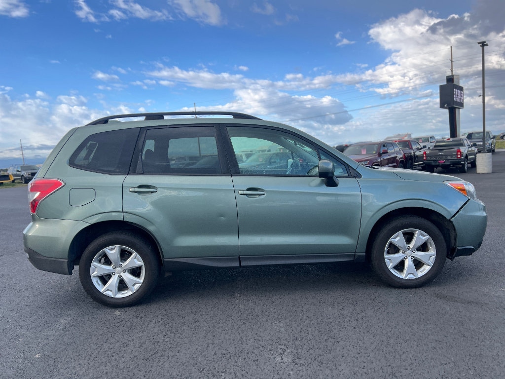 Used 2016 Subaru Forester 2.5i Premium SUV