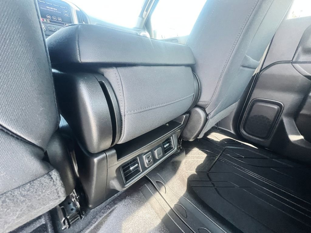 2019 Chevrolet Silverado 1500 LT - Photo 12