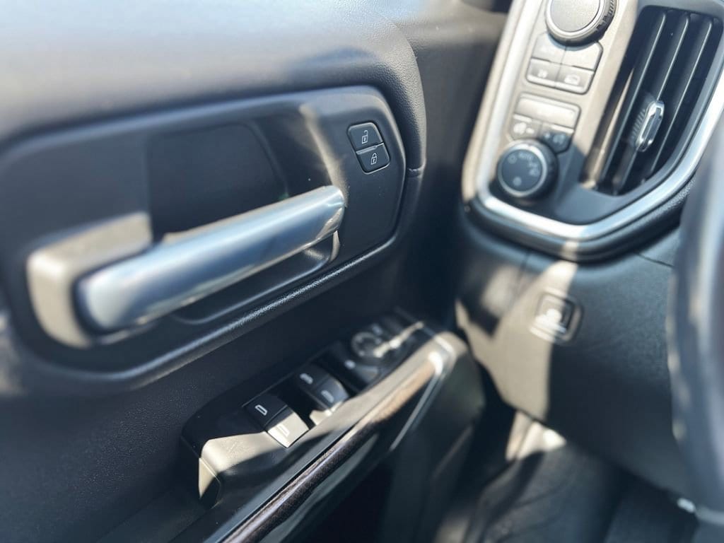 2019 Chevrolet Silverado 1500 LT - Photo 18