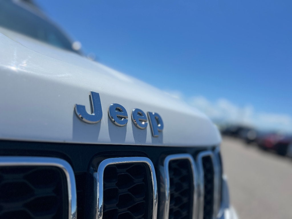 Used 2018 Jeep Grand Cherokee Limited 4x4 SUV