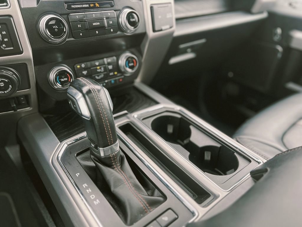 2020 Ford F-150 Platinum - Photo 22