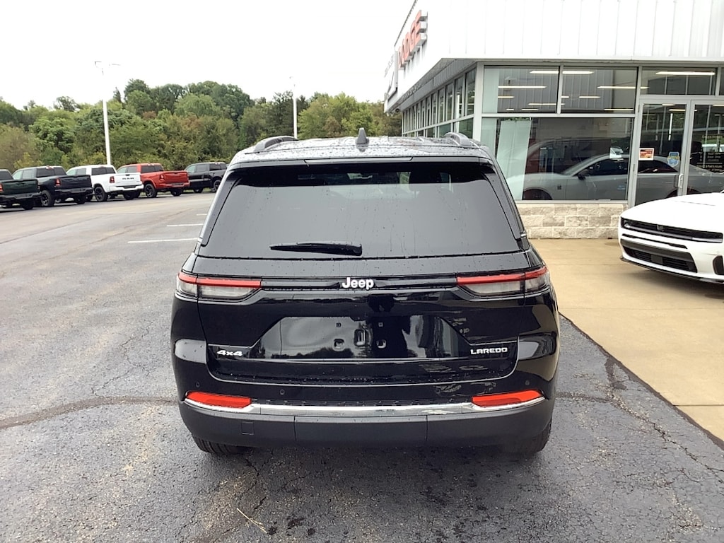 New 2027 Jeep Grand Cherokee LAREDO X 4X4 Sport Utility