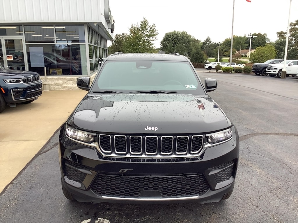 New 2027 Jeep Grand Cherokee LAREDO X 4X4 Sport Utility