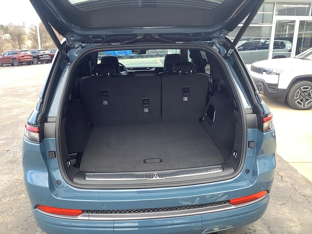New 2026 Jeep Grand Cherokee SUMMIT 4X4 Sport Utility