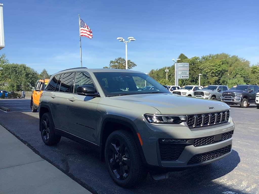 New 2027 Jeep Grand Cherokee LIMITED 4X4 Sport Utility