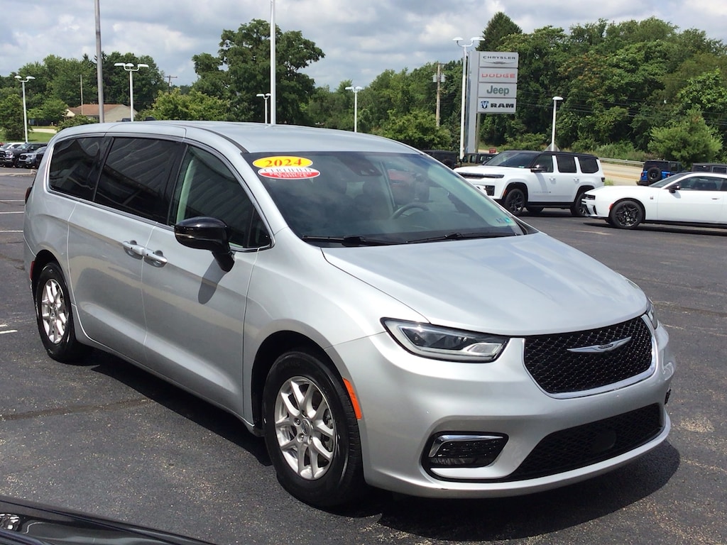 Certified 2024 Chrysler Pacifica Touring L Touring L FWD