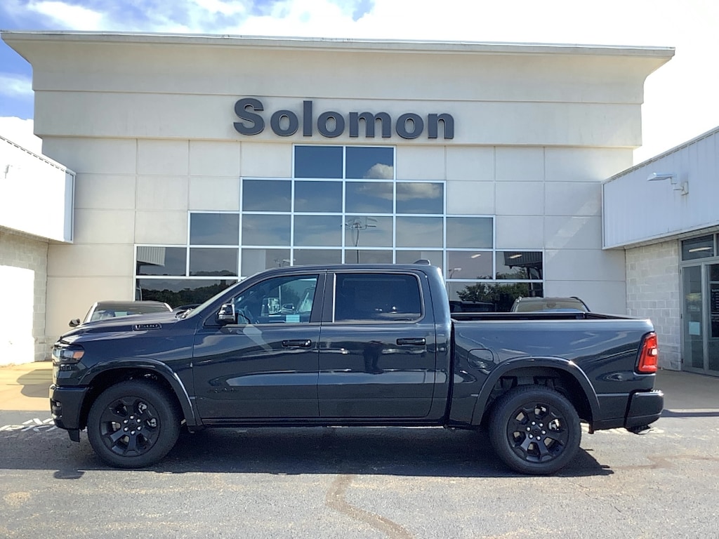 New 2027 Ram 1500 BIG HORN CREW CAB 4X4 5'7 BOX Pickup