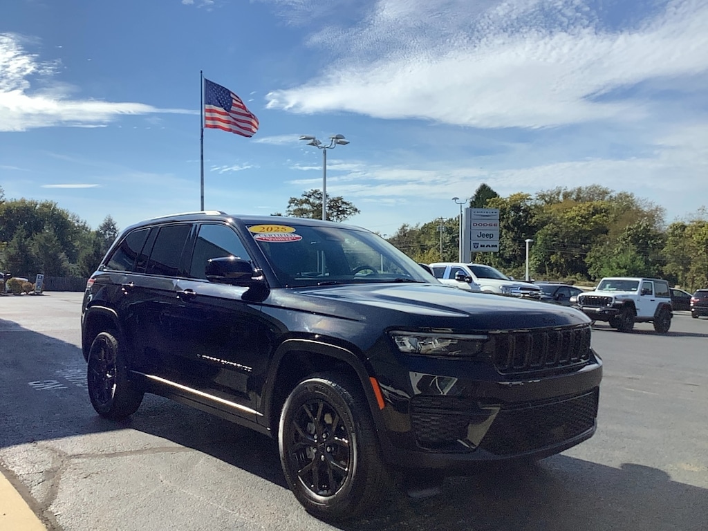 Certified 2025 Jeep Grand Cherokee Altitude Altitude 4x4