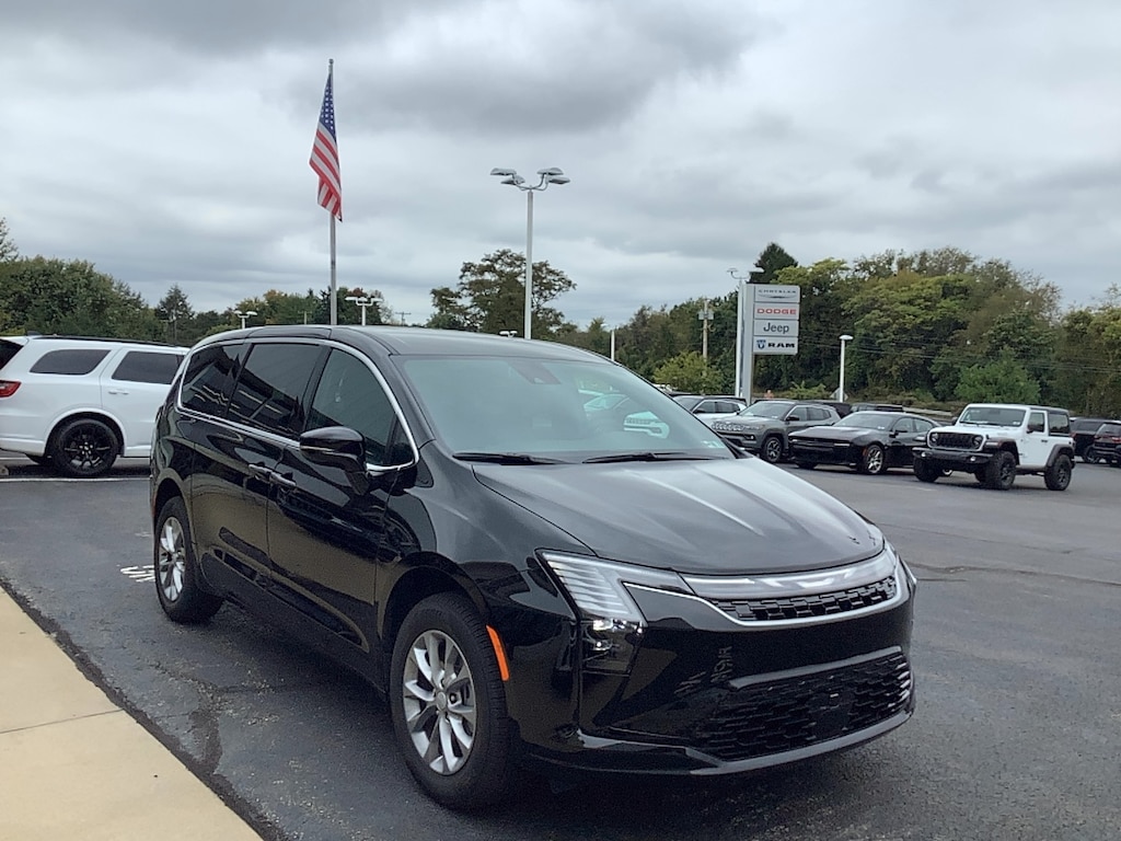 New 2027 Chrysler Pacifica SELECT AWD Passenger Van