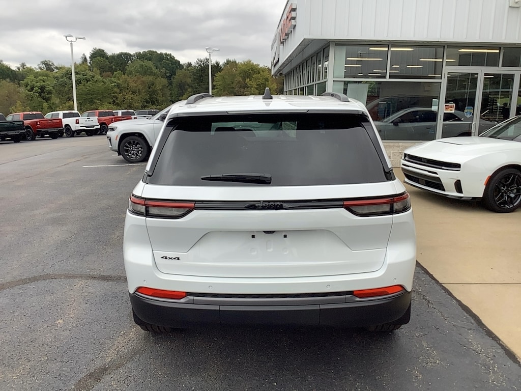 New 2027 Jeep Grand Cherokee LIMITED 4X4 Sport Utility