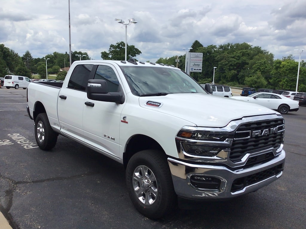 New 2026 Ram 2500 BIG HORN CREW CAB 4X4 6'4 BOX Pickup