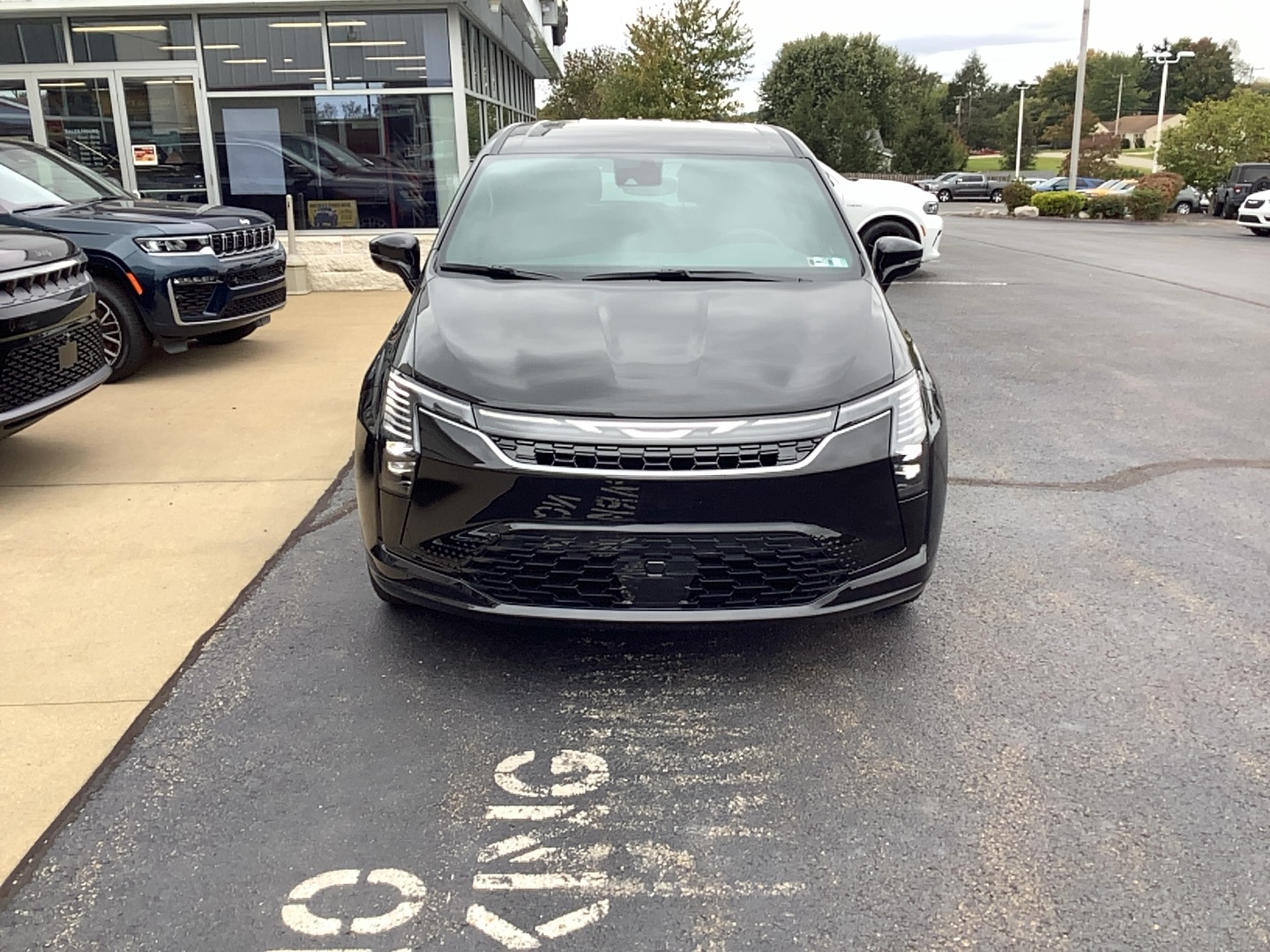 New 2027 Chrysler Pacifica SELECT AWD Passenger Van