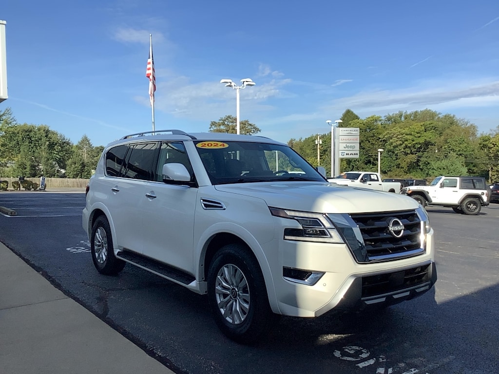 Certified 2024 Nissan Armada SV 4x4 SV