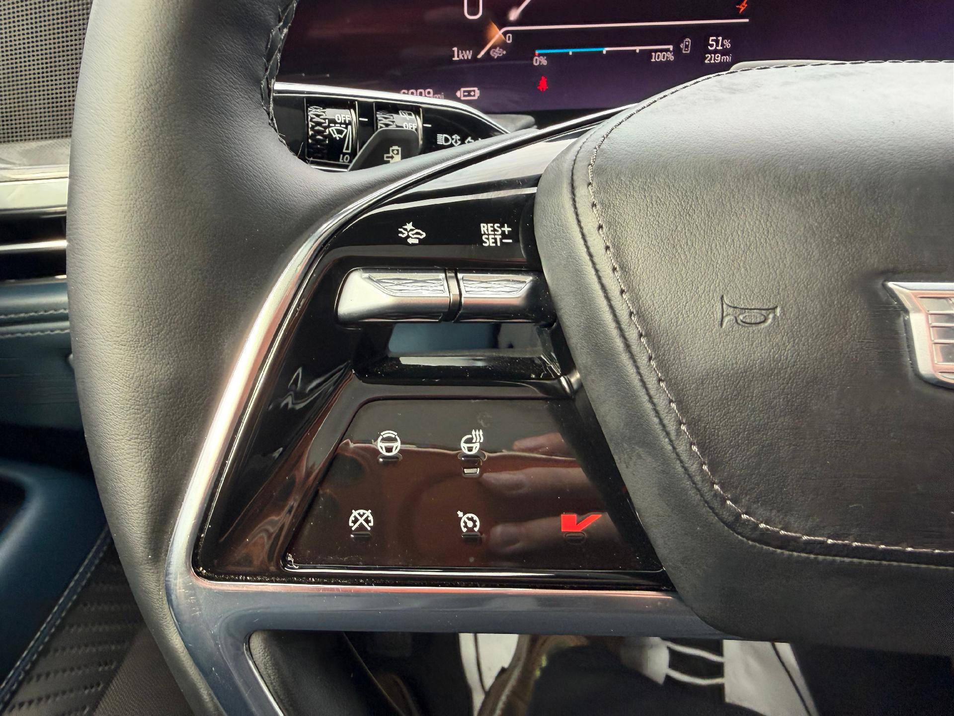 2025 Cadillac Escalade IQ Luxury 2 - Photo 26