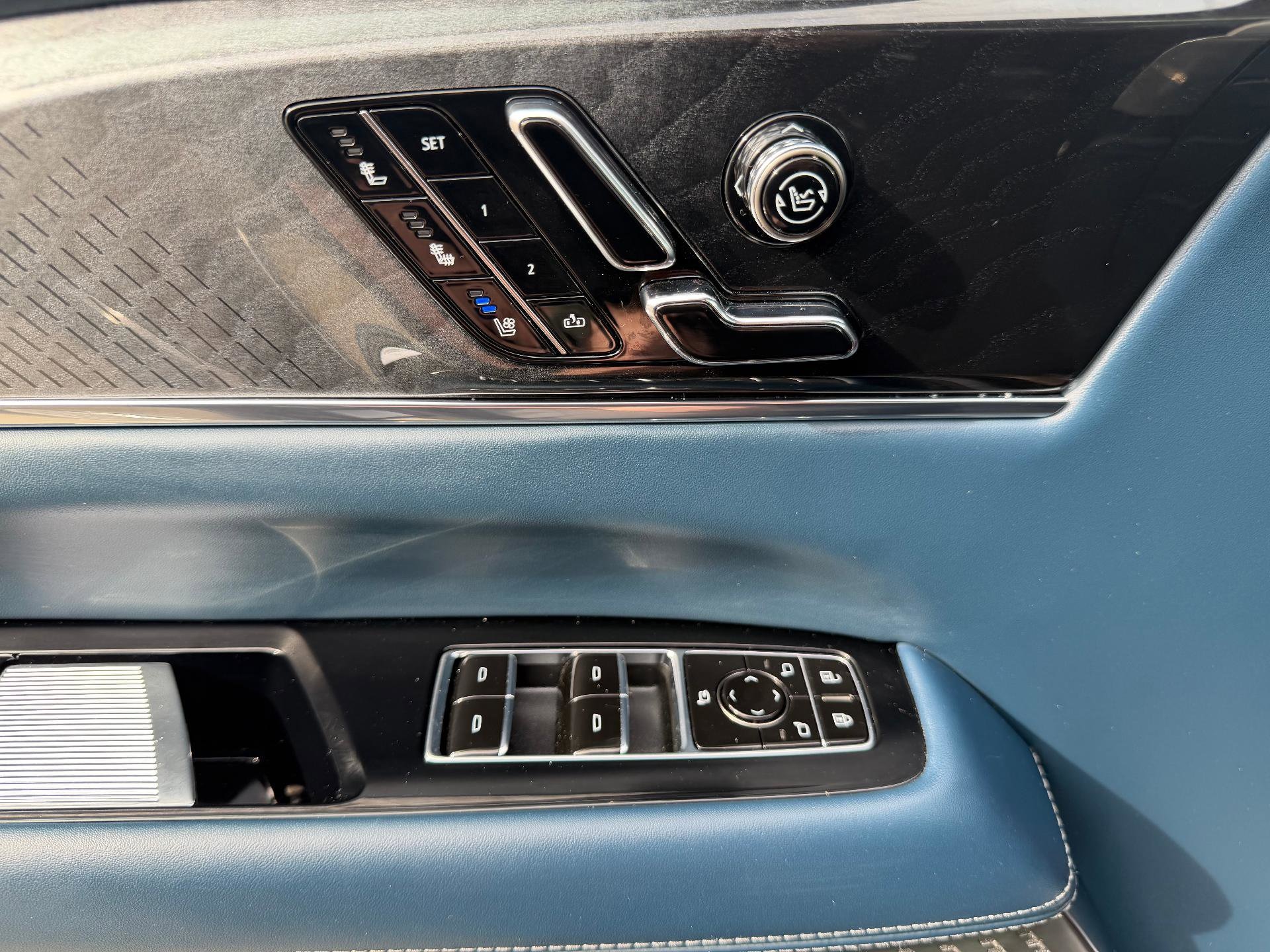 2025 Cadillac Escalade IQ Luxury 2 - Photo 36