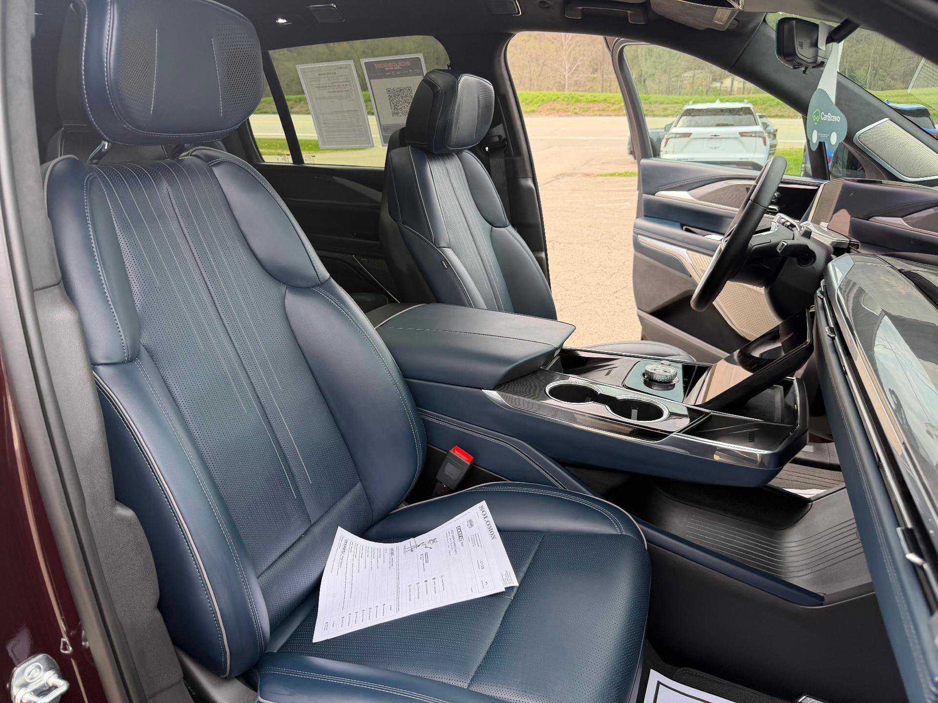 2025 Cadillac Escalade IQ Luxury 2 - Photo 43