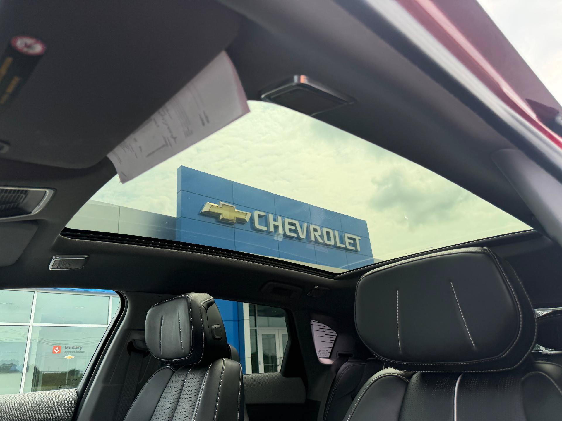 2025 Cadillac OPTIQ Sport 2 - Photo 32