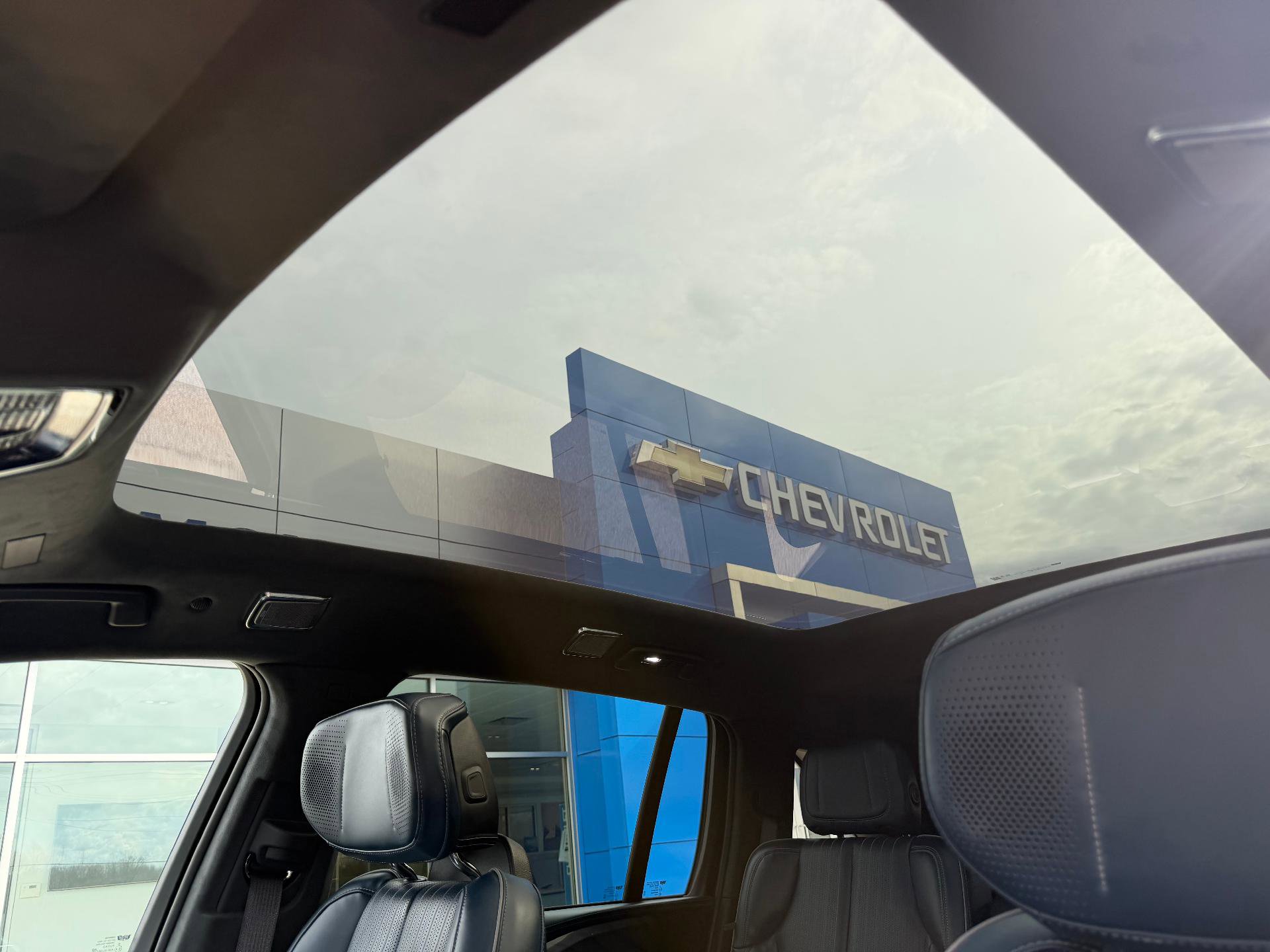 2025 Cadillac Escalade IQ Luxury 2 - Photo 37
