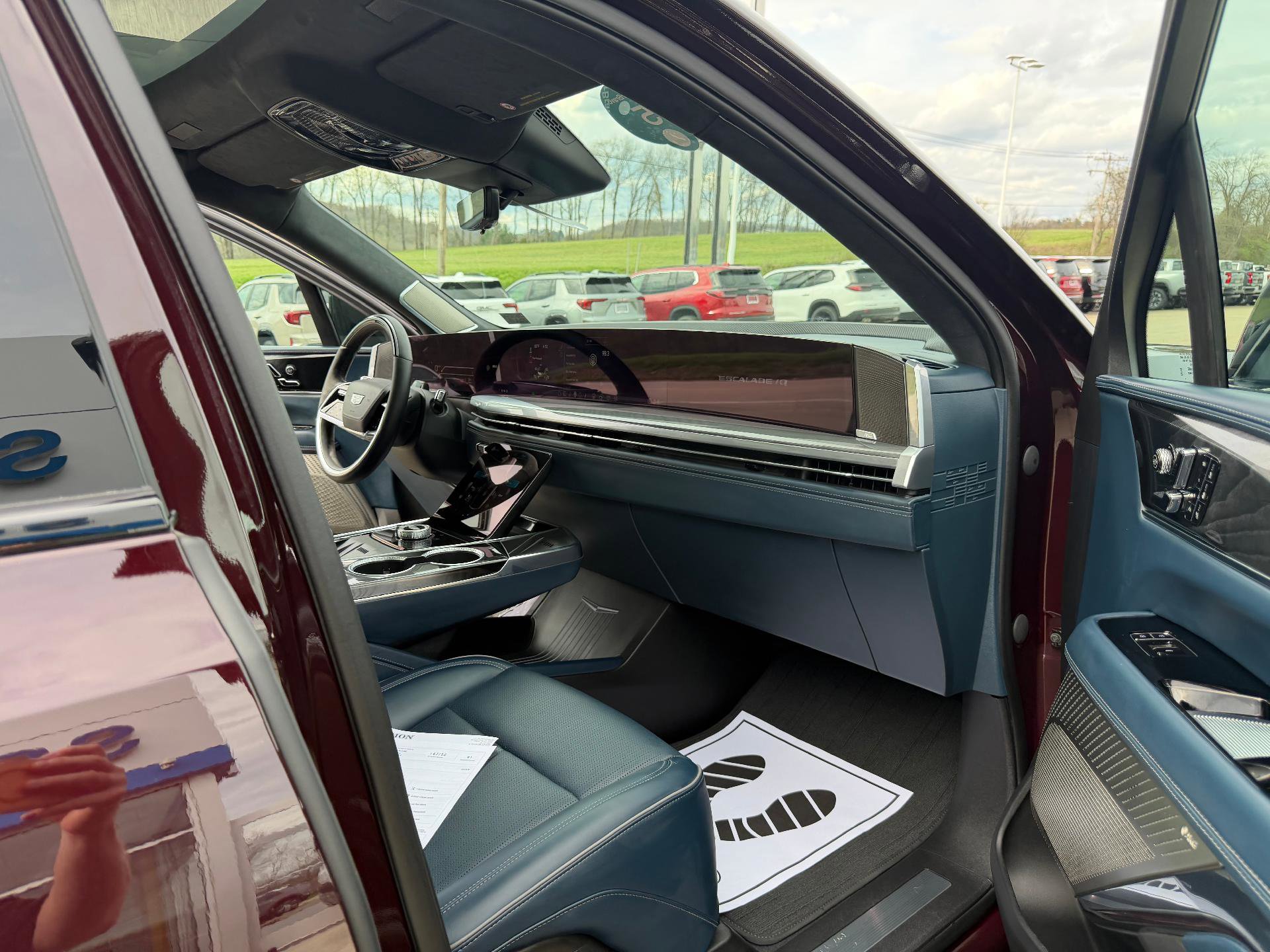 2025 Cadillac Escalade IQ Luxury 2 - Photo 41