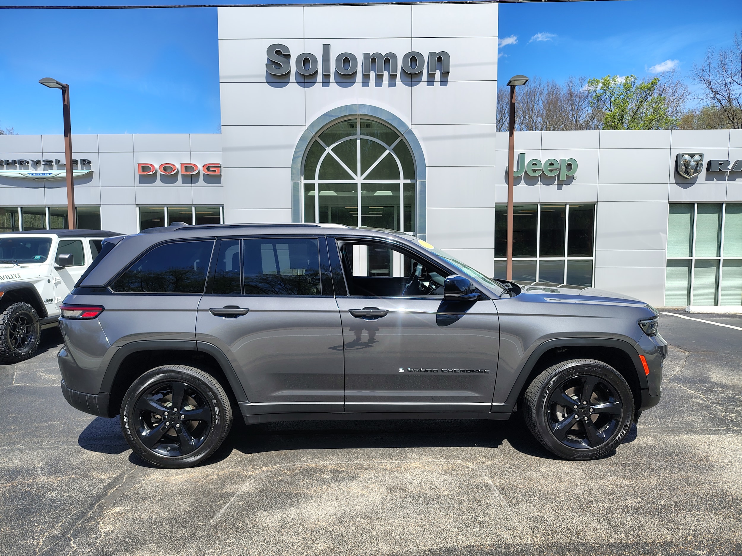 2025 Jeep Grand Cherokee Altitude