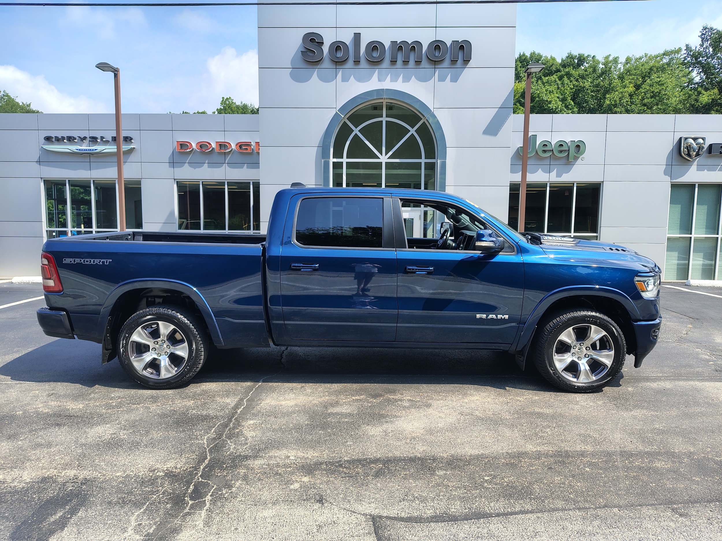 2022 RAM 1500 Pickup Laramie