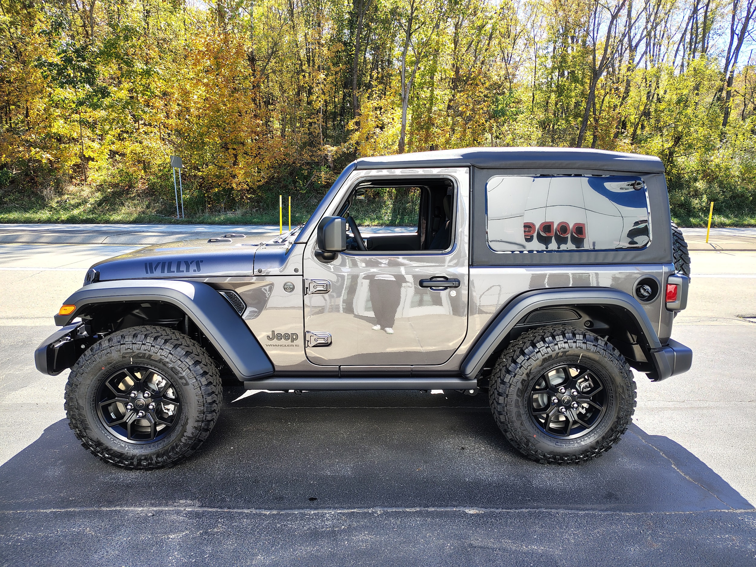 2026 Jeep Wrangler 2-Door Willys - Photo 6