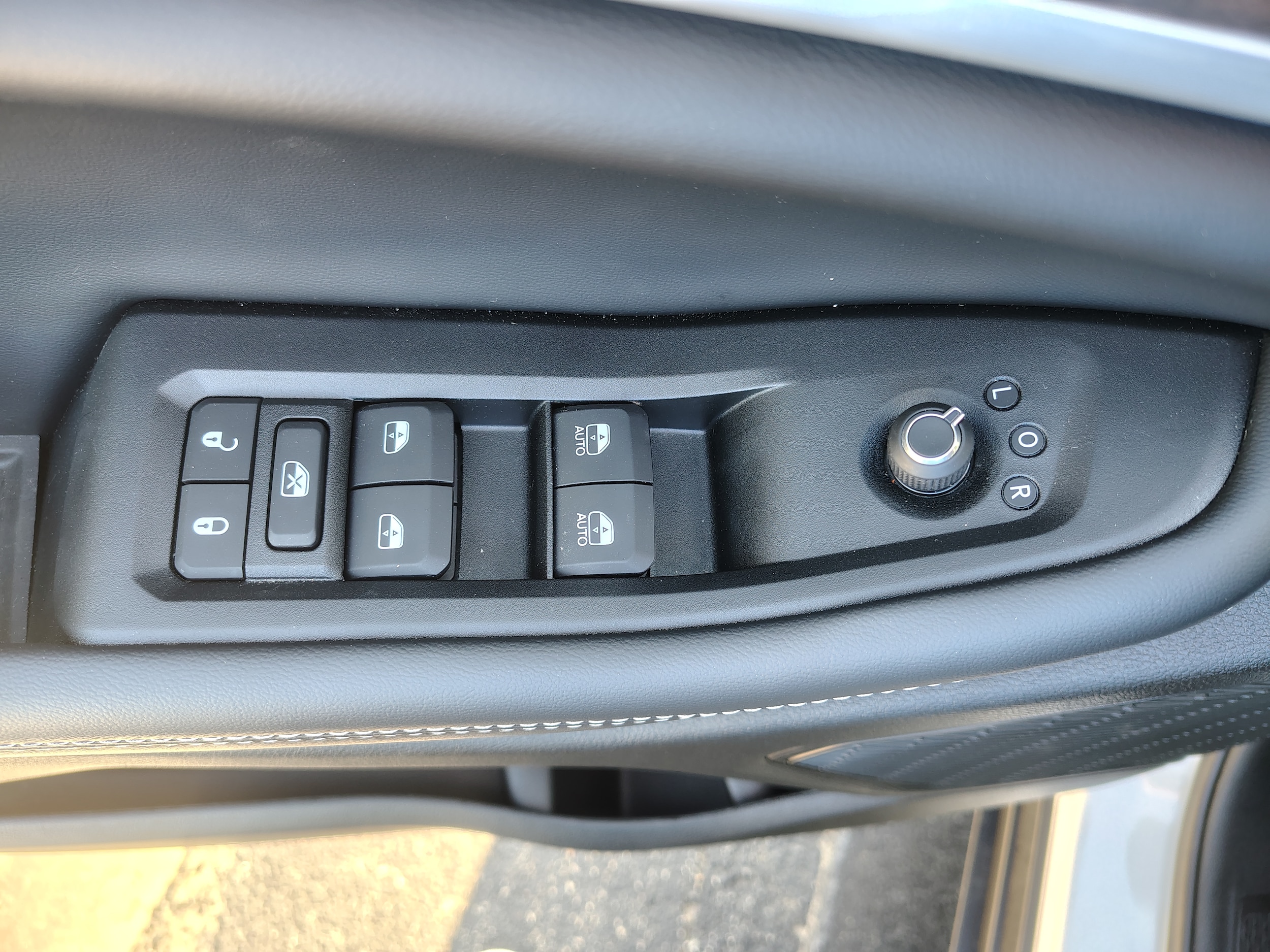2026 Jeep Grand Cherokee Laredo - Photo 22