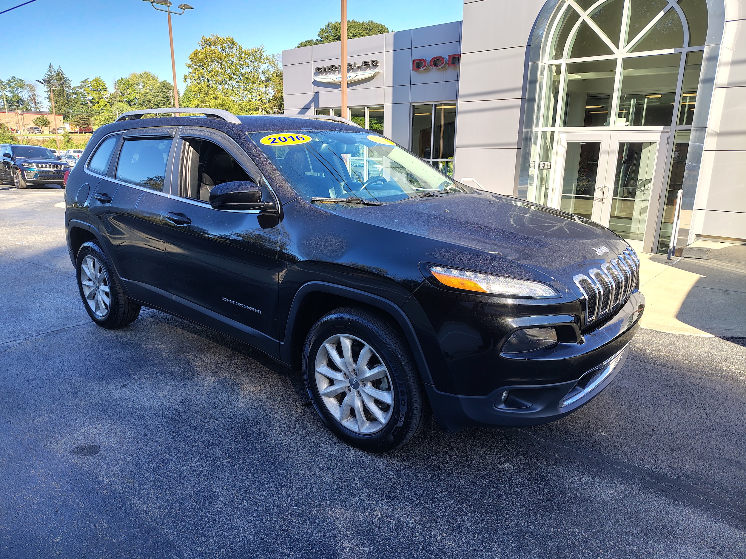 Certified 2016 Jeep Cherokee Limited with VIN 1C4PJMDB7GW221620 for sale in Carmichaels, PA
