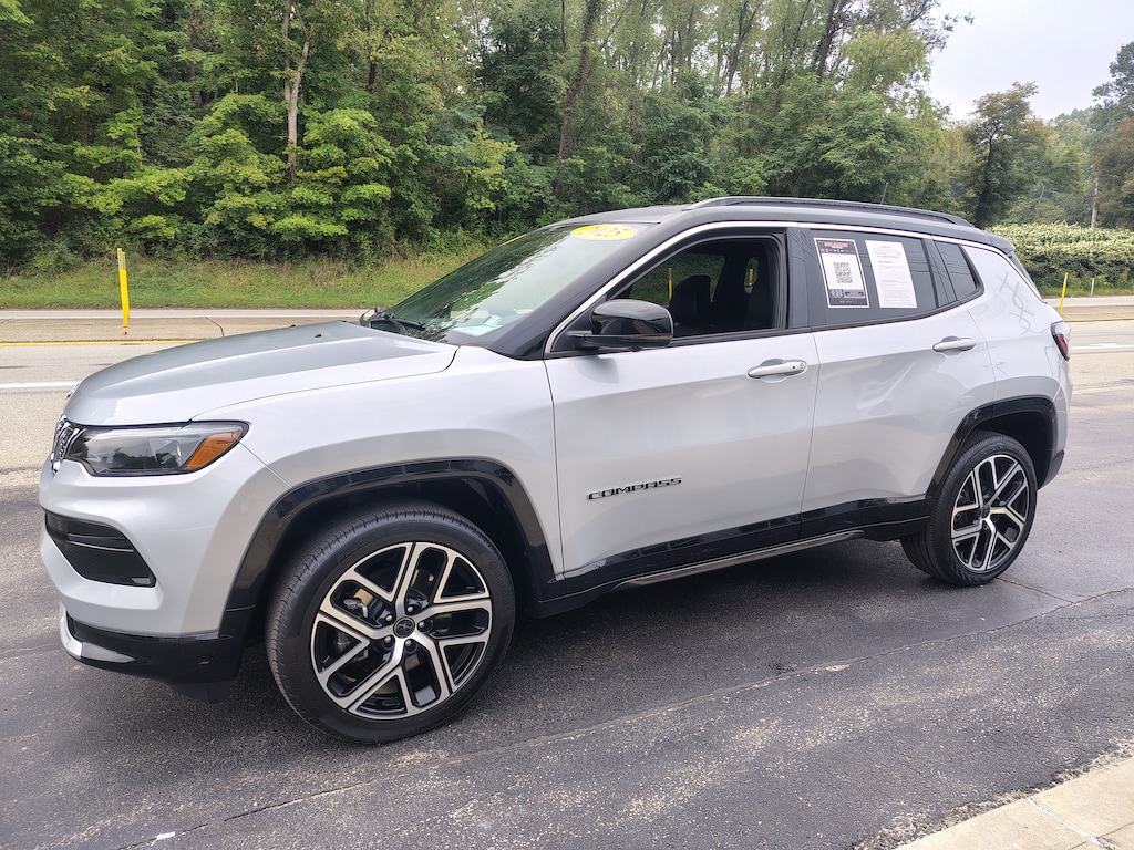 Certified 2025 Jeep Compass Limited Limited 4x4
