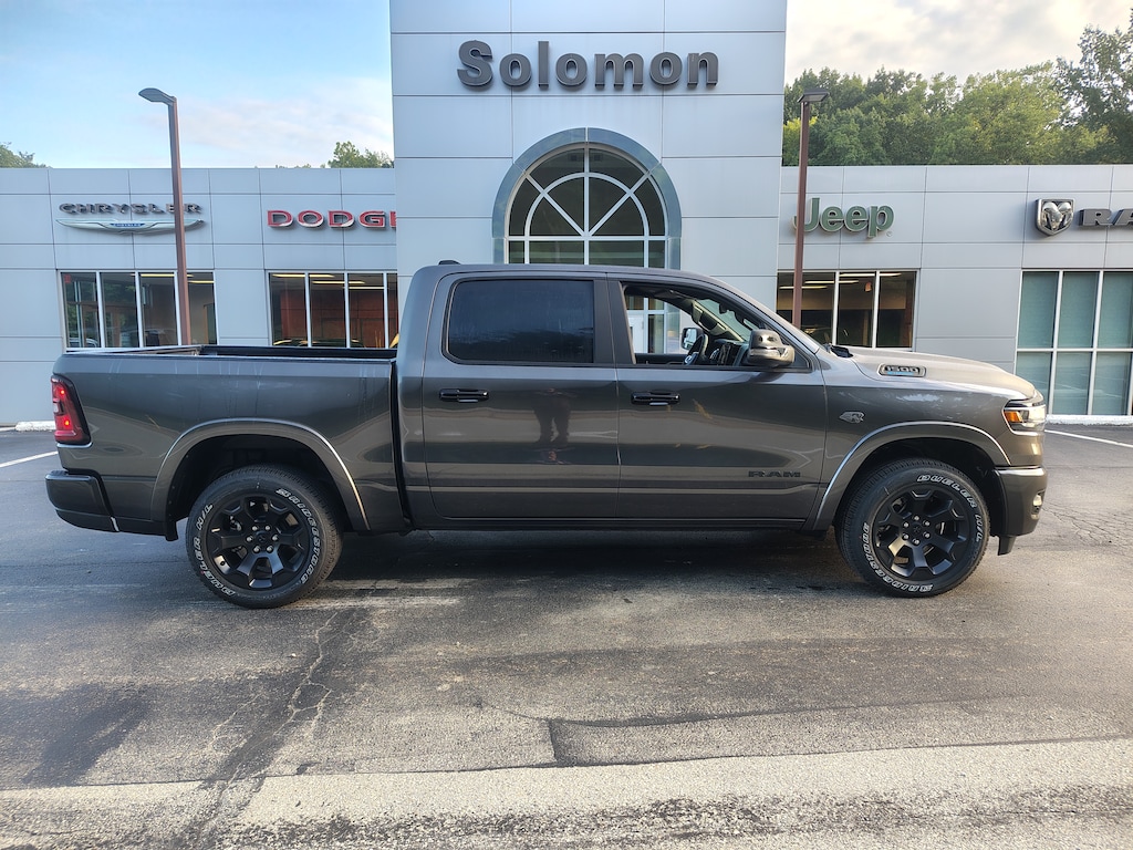New 2027 Ram 1500 BIG HORN CREW CAB 4X4 5'7 BOX Pickup