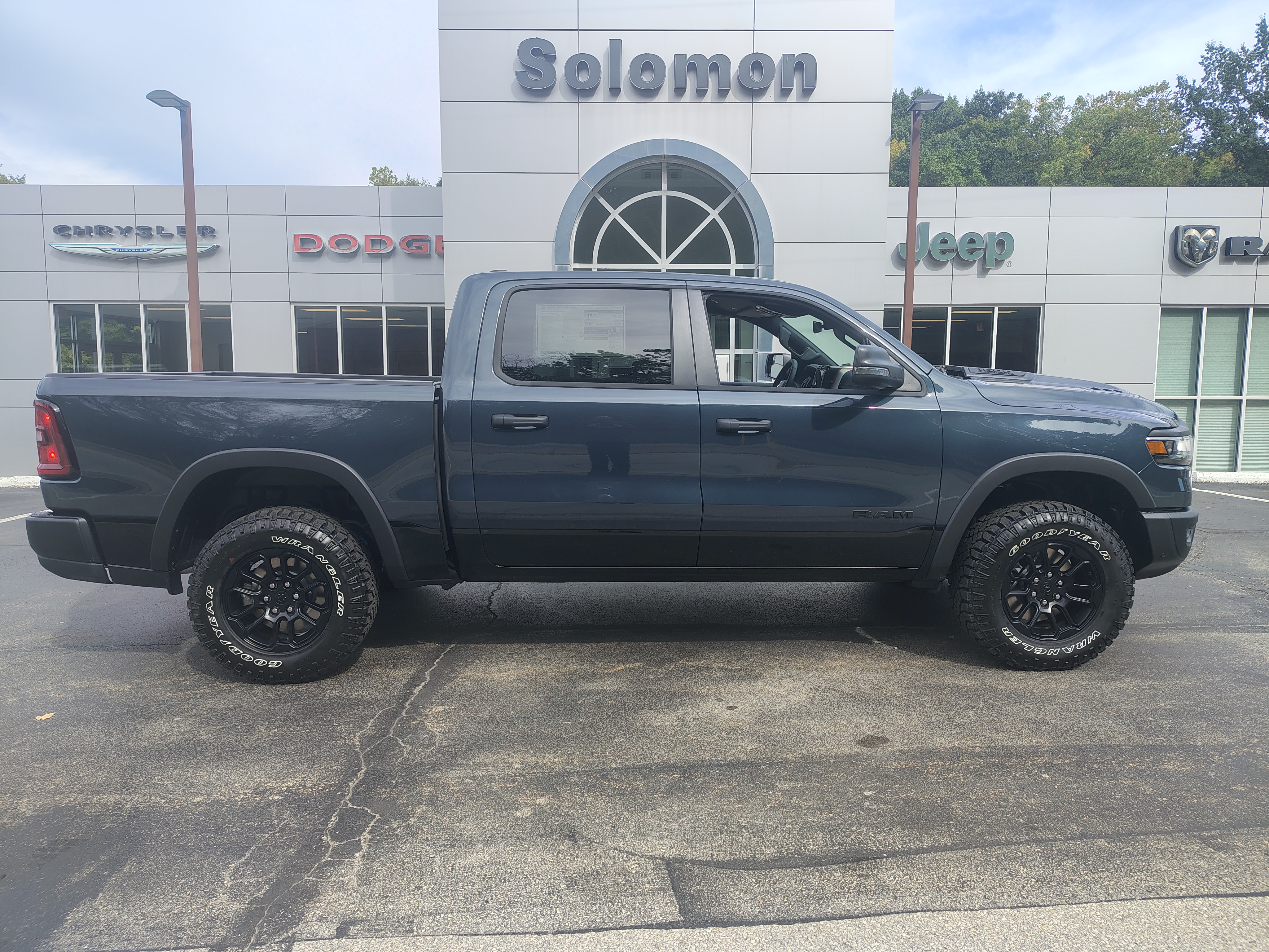 2027 Ram 1500 REBEL CREW CAB 4X4 5'7 BOX Pickup
