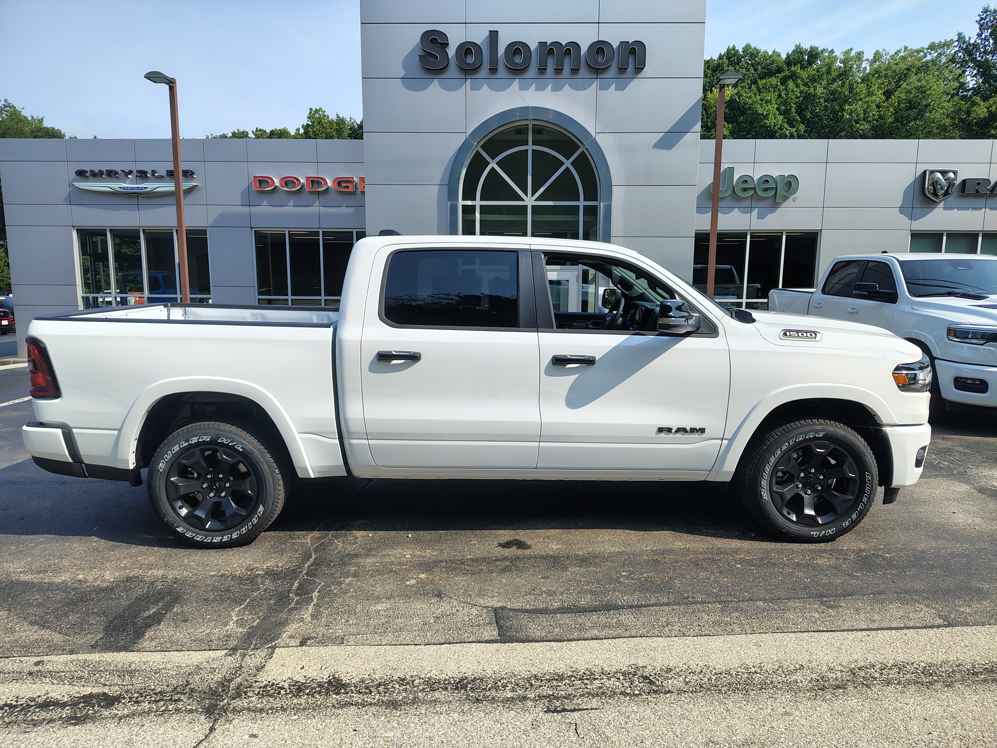 2026 Ram 1500 BIG HORN CREW CAB 4X4 5'7 BOX Pickup