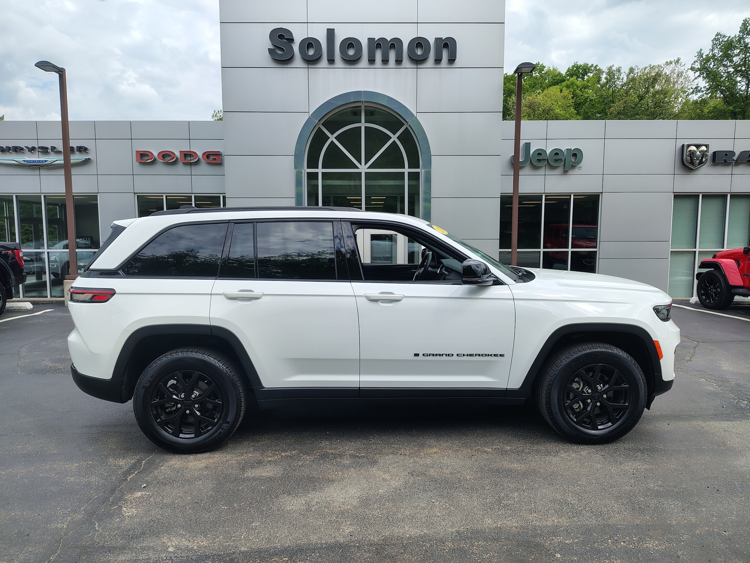 2024 Jeep Grand Cherokee Altitude