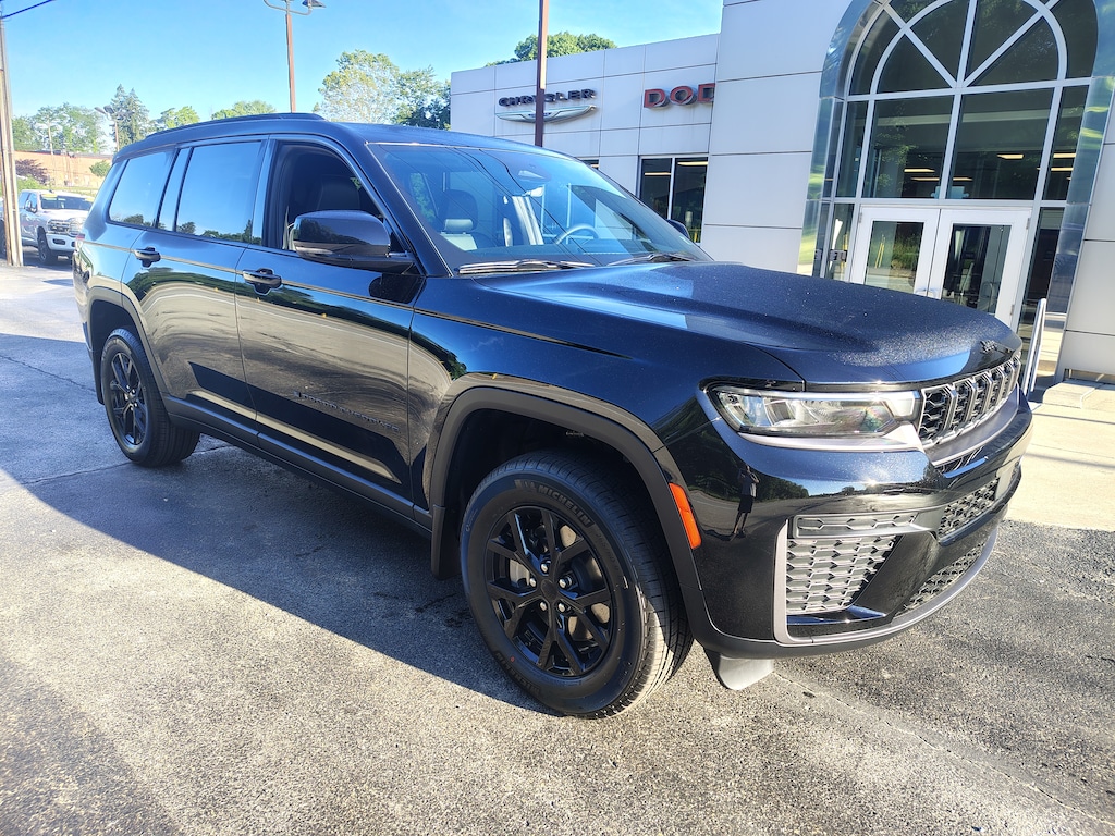 New 2026 Jeep Grand Cherokee L LAREDO ALTITUDE 4X4 Sport Utility