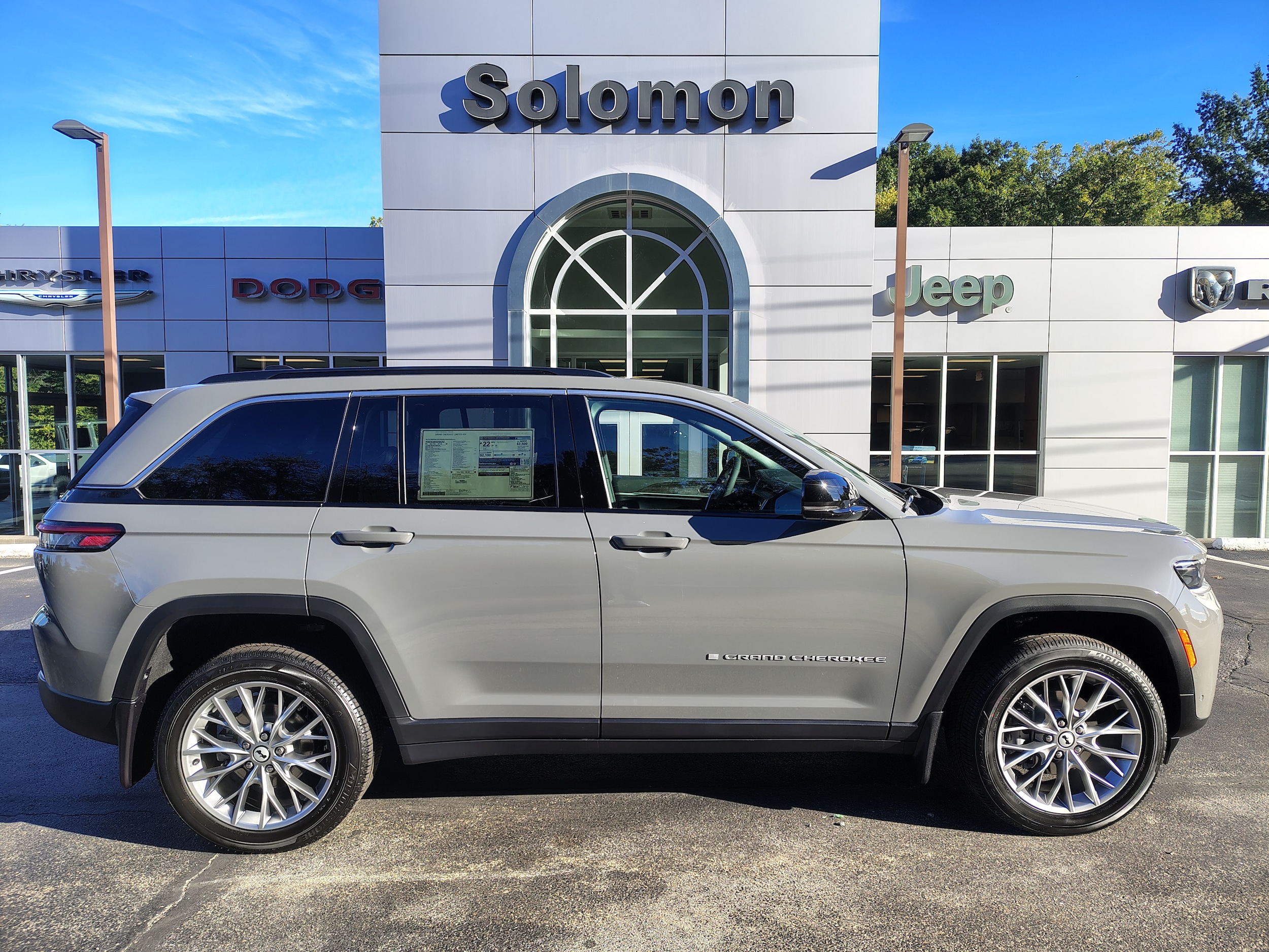2027 Jeep Grand Cherokee Sport Utility 
