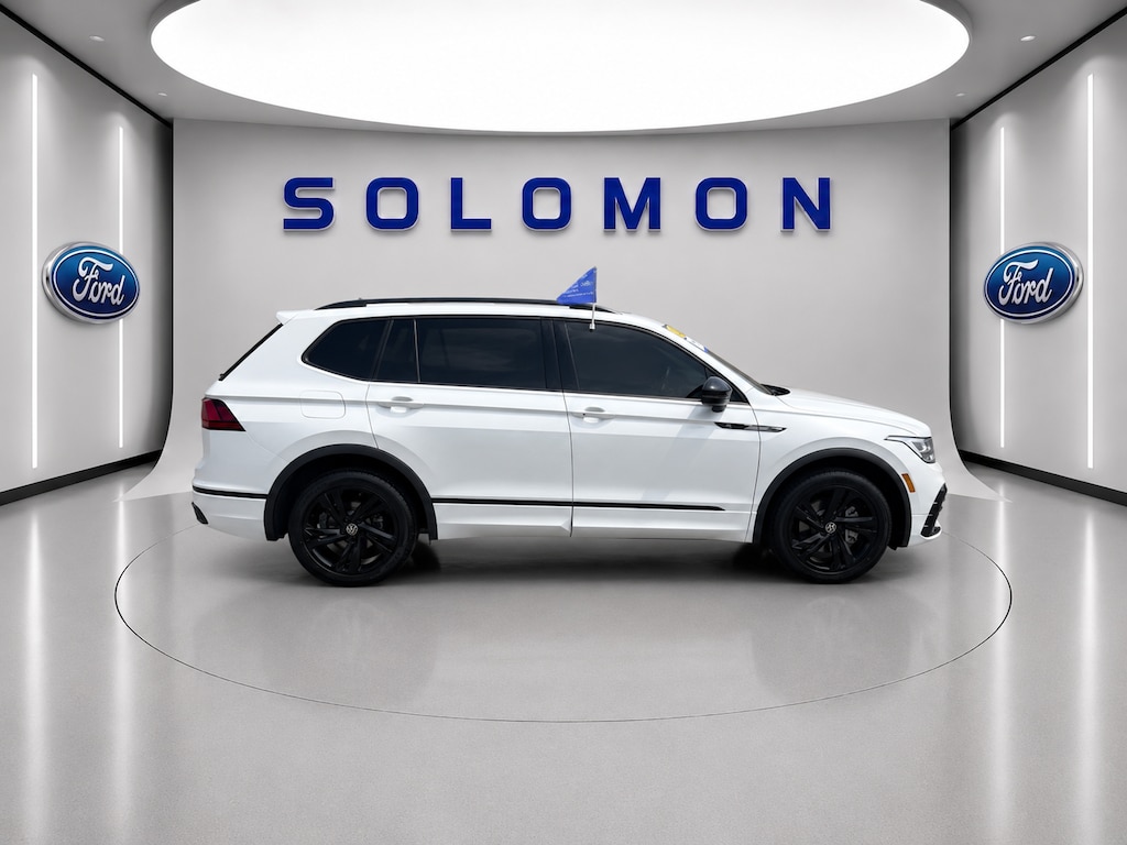 Used 2023 Volkswagen Tiguan SE R-Line Black 2.0T SE R-Line Black FWD