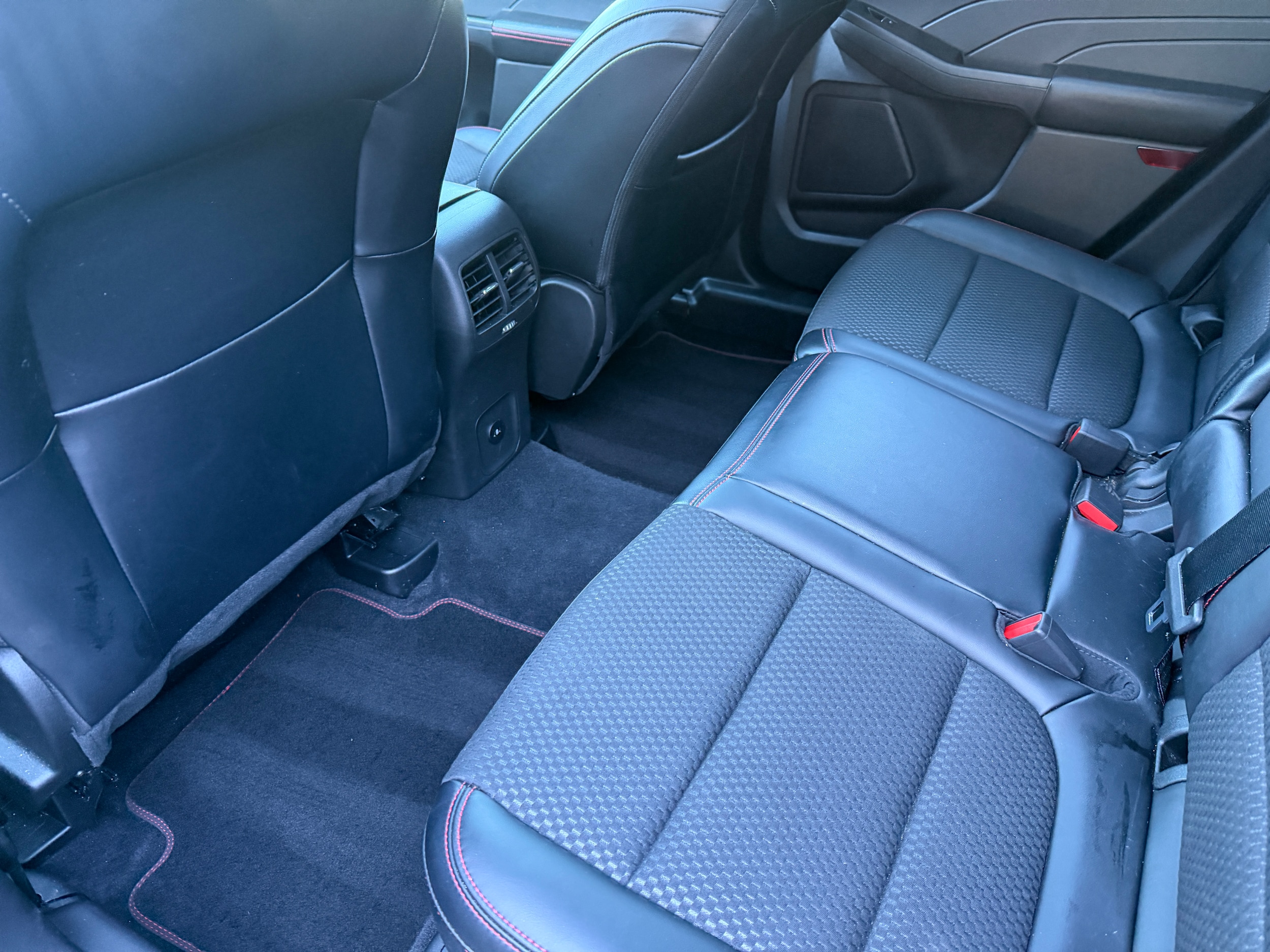 2023 Ford Escape ST-Line - Photo 23