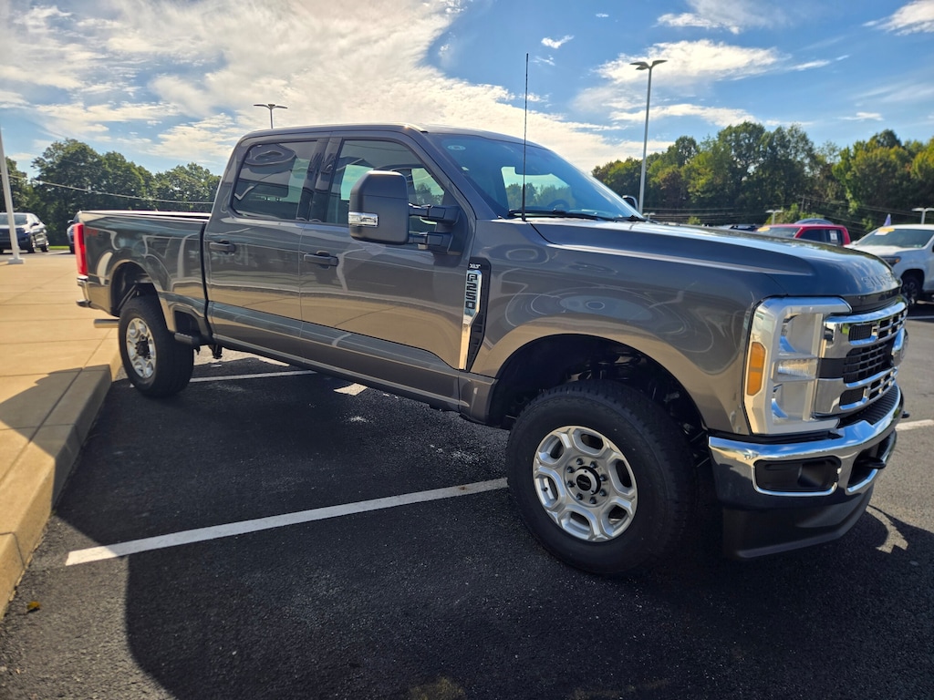 New 2027 Ford F-250 XLT TRUCK