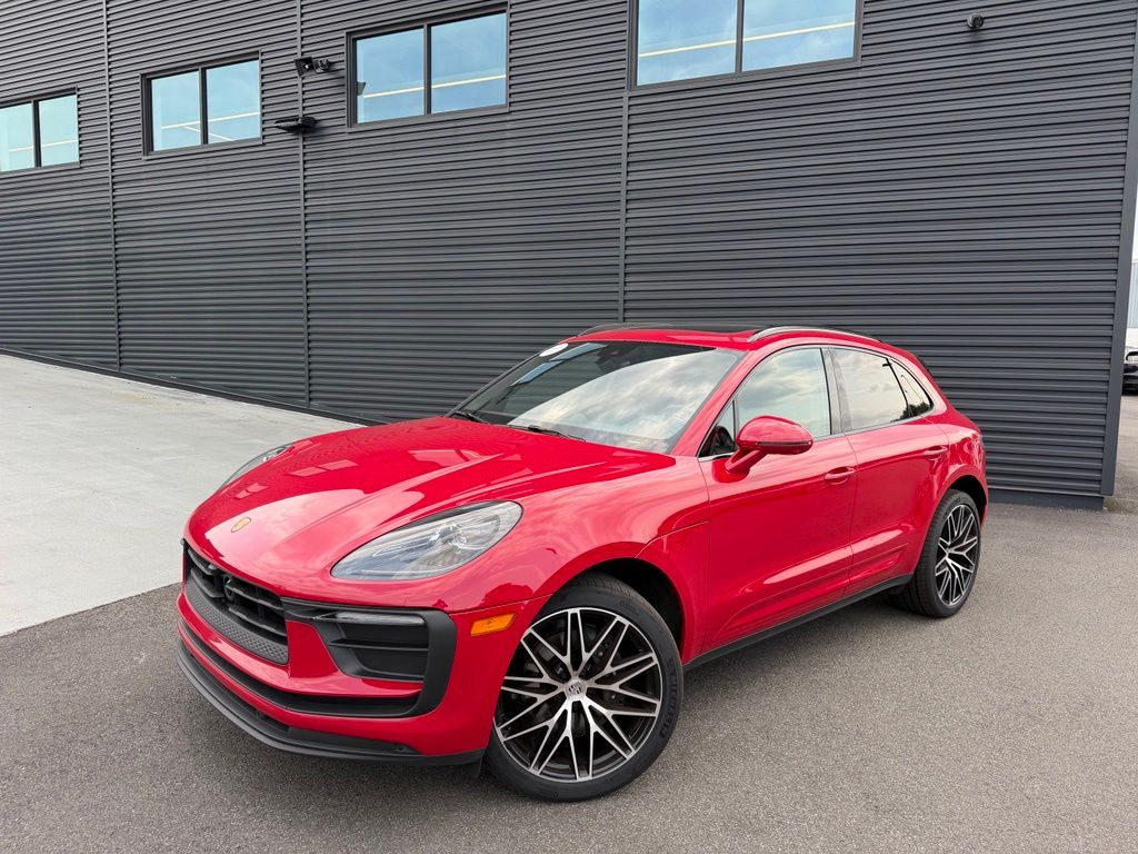 2025 Porsche Macan