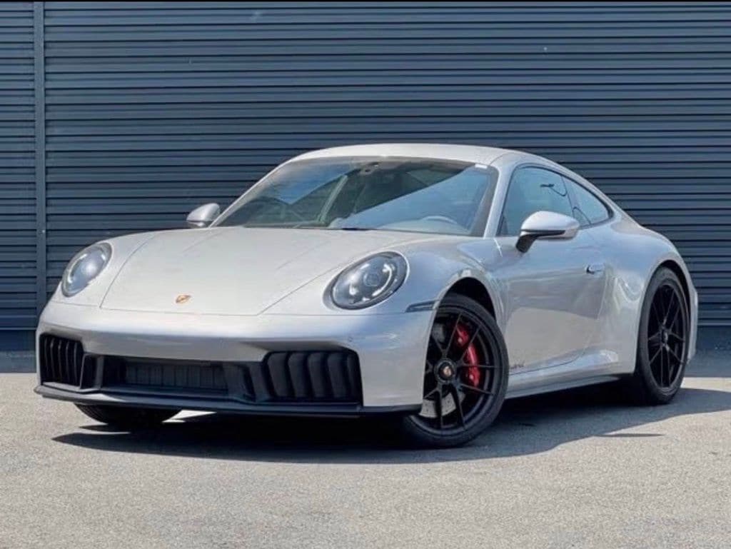 2025 Porsche 911 GTS