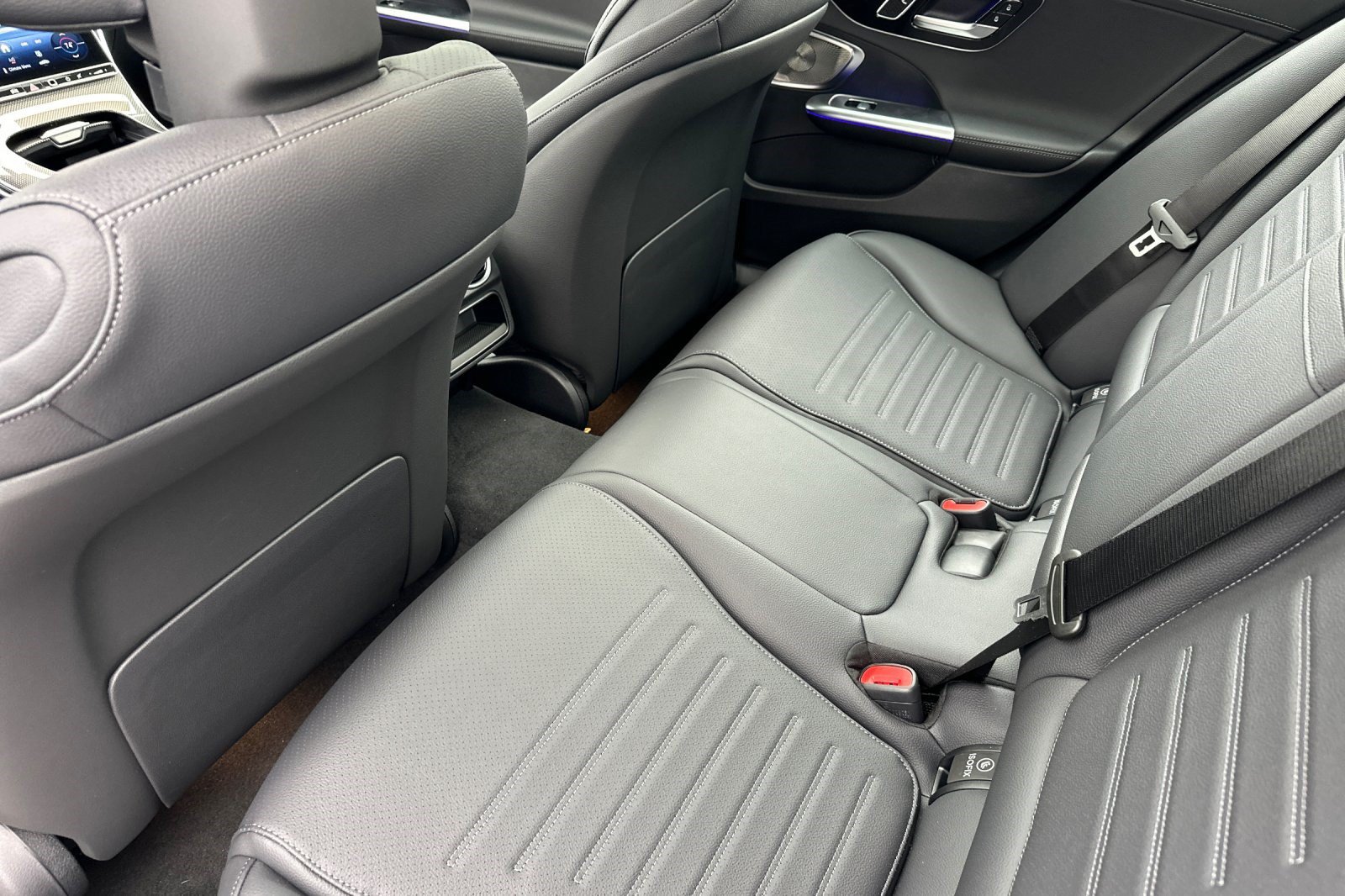 2025 Mercedes-Benz C-Class Sedan C 300 - Photo 21