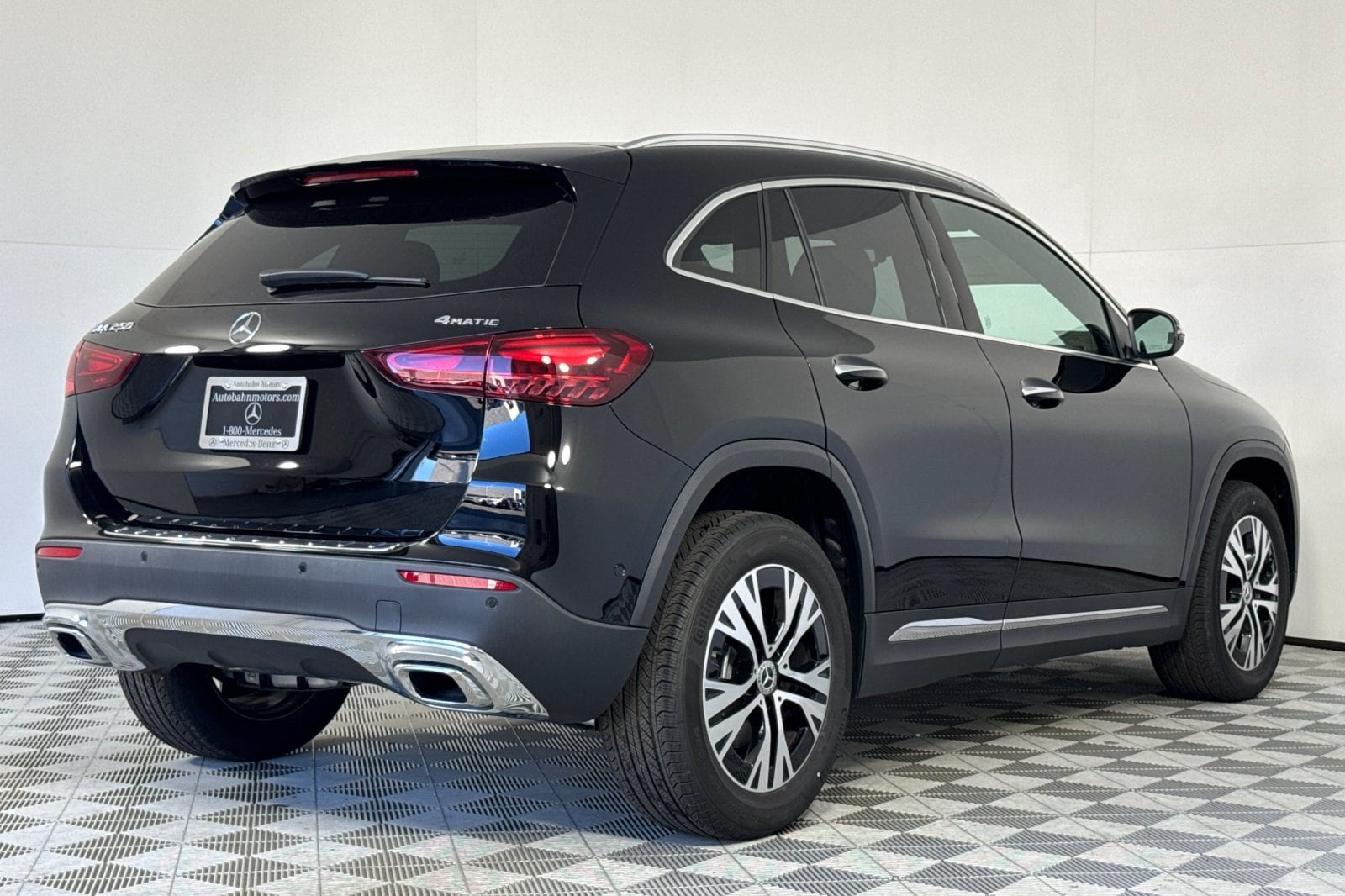 2025 Mercedes-Benz GLA GLA250 - Photo 8